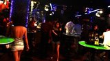 Những cuộc tiễn đưa ở thiên đường “bay đêm”